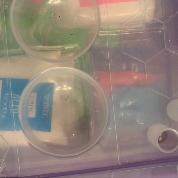 You*Niverse Ultimate Chemistry Set - Picture 6 of 7